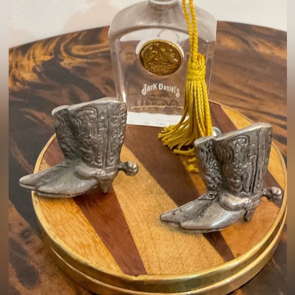 Emenee 2 Cowboy Boots Knobs in Antique Matte Silver NEW WITHOUT TAGS